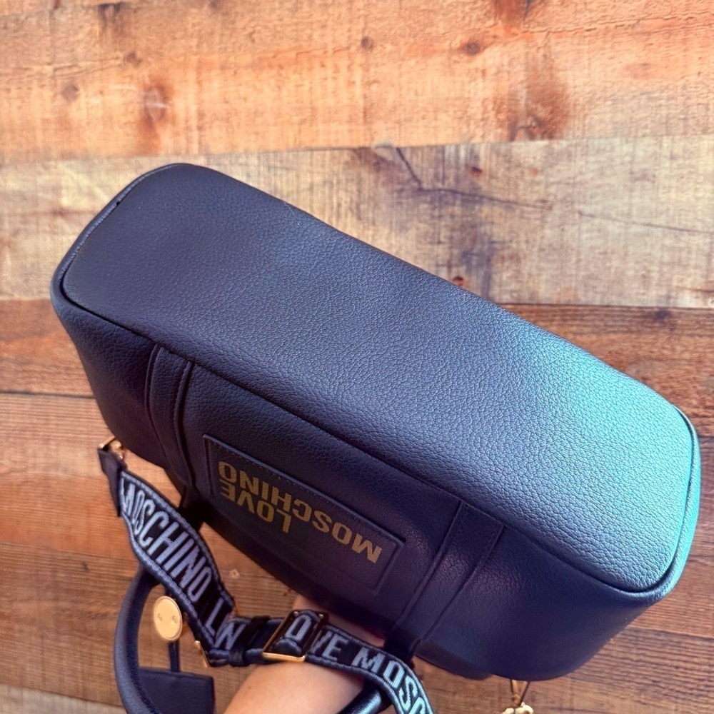 NWOT Love Moschino Black Tote with Gold Branding - Picture 11 of 12